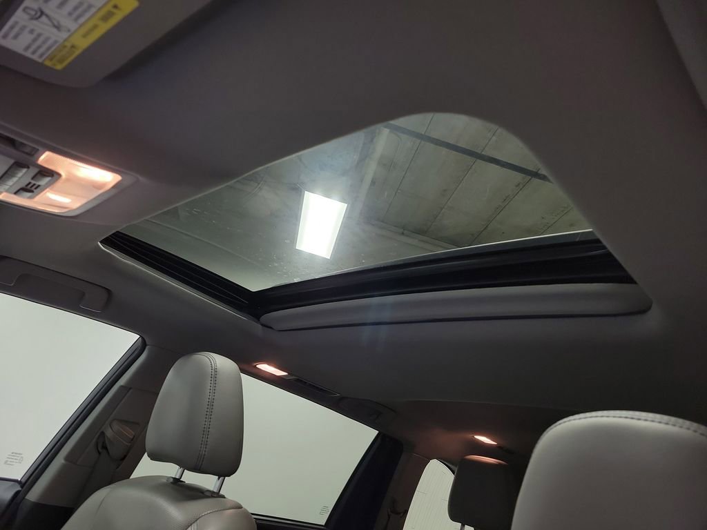 Used 2017 Toyota Highlander Limited image 14