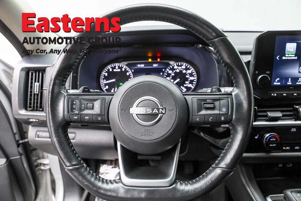 Used 2023 Nissan Pathfinder SL image 10