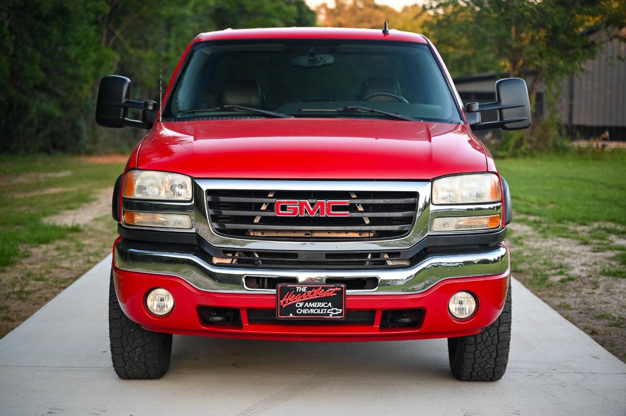 Used 2006 GMC Sierra 2500 SLT w/ Heavy-Duty Power Package AWD/4WD image 18