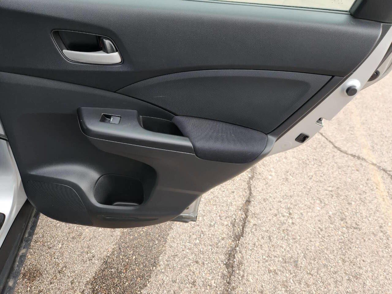 Used 2015 Honda CR-V LX image 15