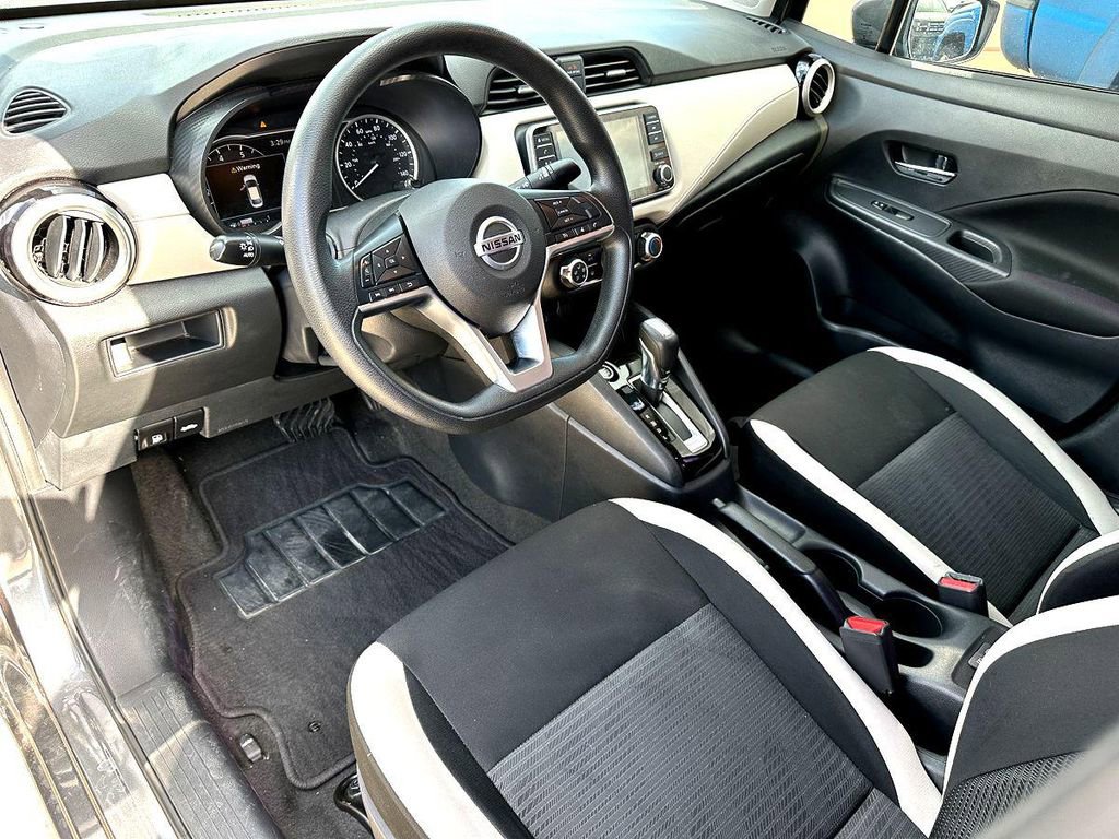 Used 2021 Nissan Versa SV image 14
