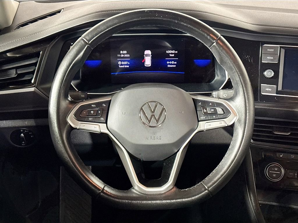 Used 2024 Volkswagen Jetta SE image 13