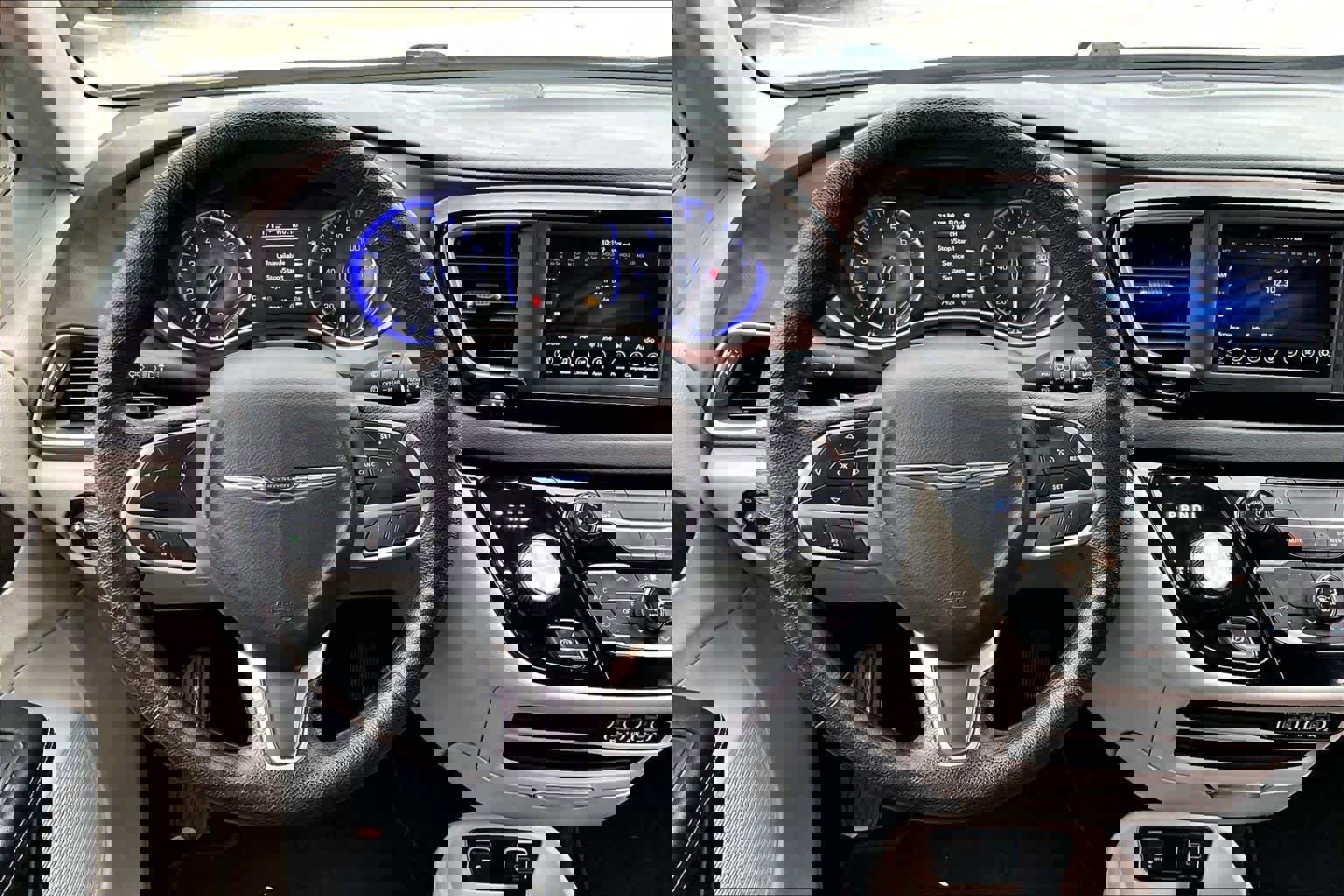 Used 2021 Chrysler Voyager Lxi image 5