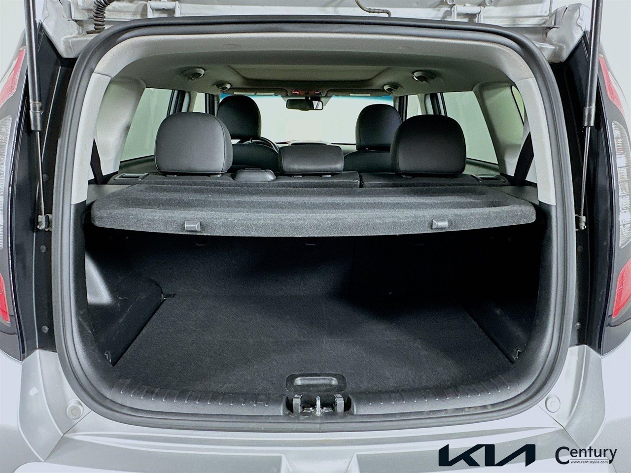 Used 2016 Kia Soul ! w/ Premium Package FWD image 25