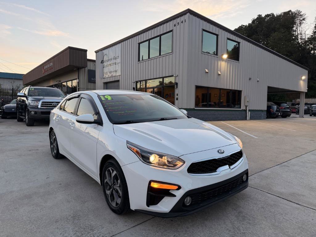 Used 2019 Kia Forte LXS image 1