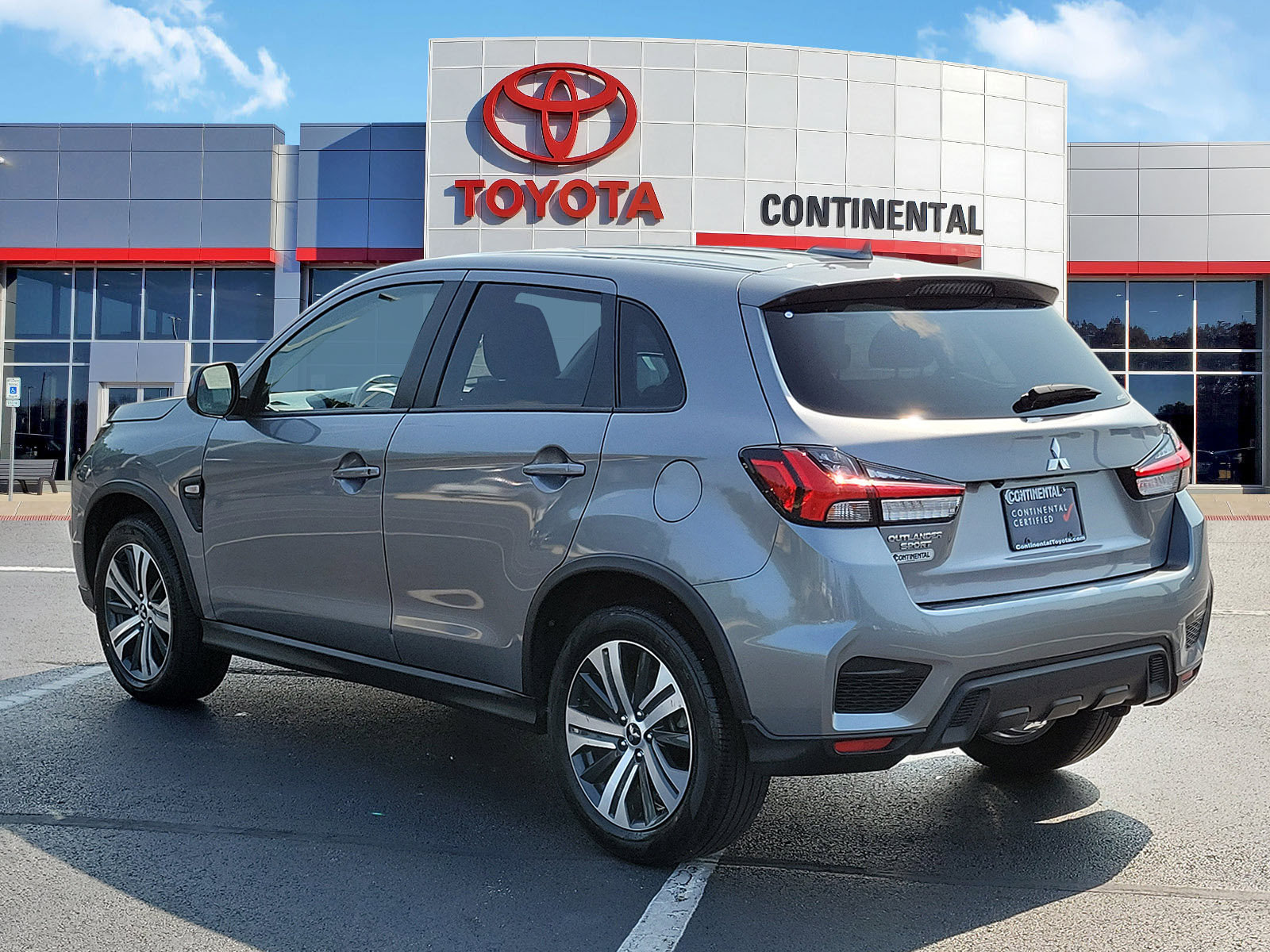 Used 2024 Mitsubishi Outlander Sport ES AWD/4WD image 4