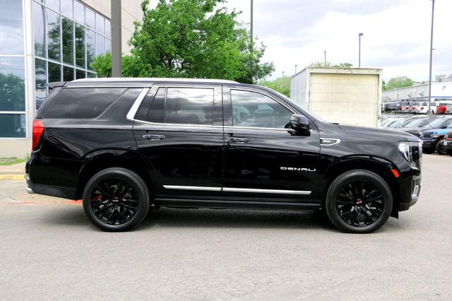Used 2022 GMC Yukon Denali w/ Denali Premium Package image 4