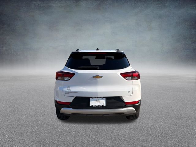 Used 2025 Chevrolet TrailBlazer LT AWD/4WD image 6