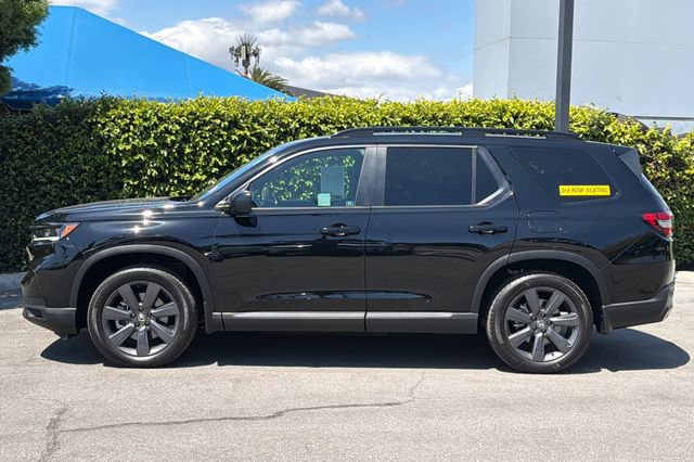 Certified 2025 Honda Pilot Sport image 8
