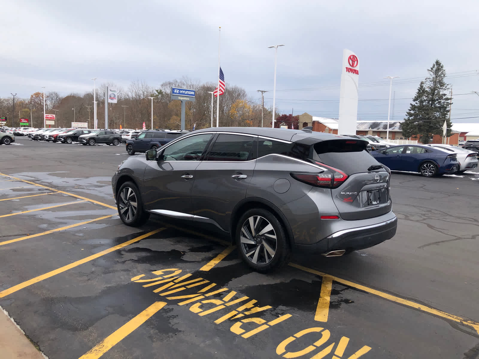 Used 2024 Nissan Murano SL image 3