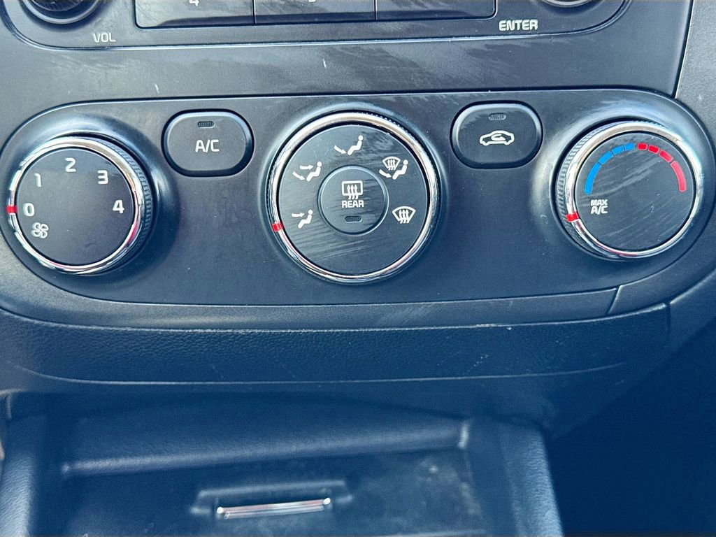 Used 2016 Kia Forte LX image 16