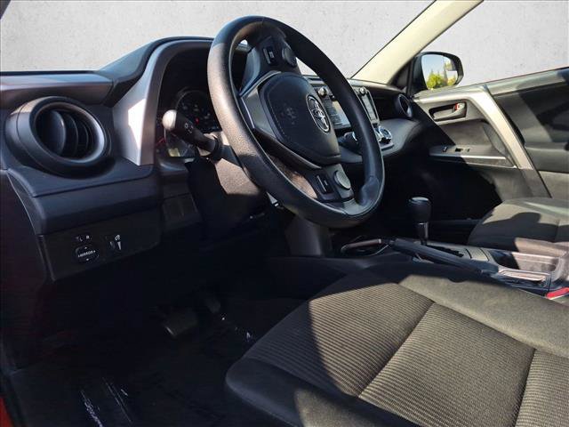 Used 2016 Toyota RAV4 LE FWD image 10