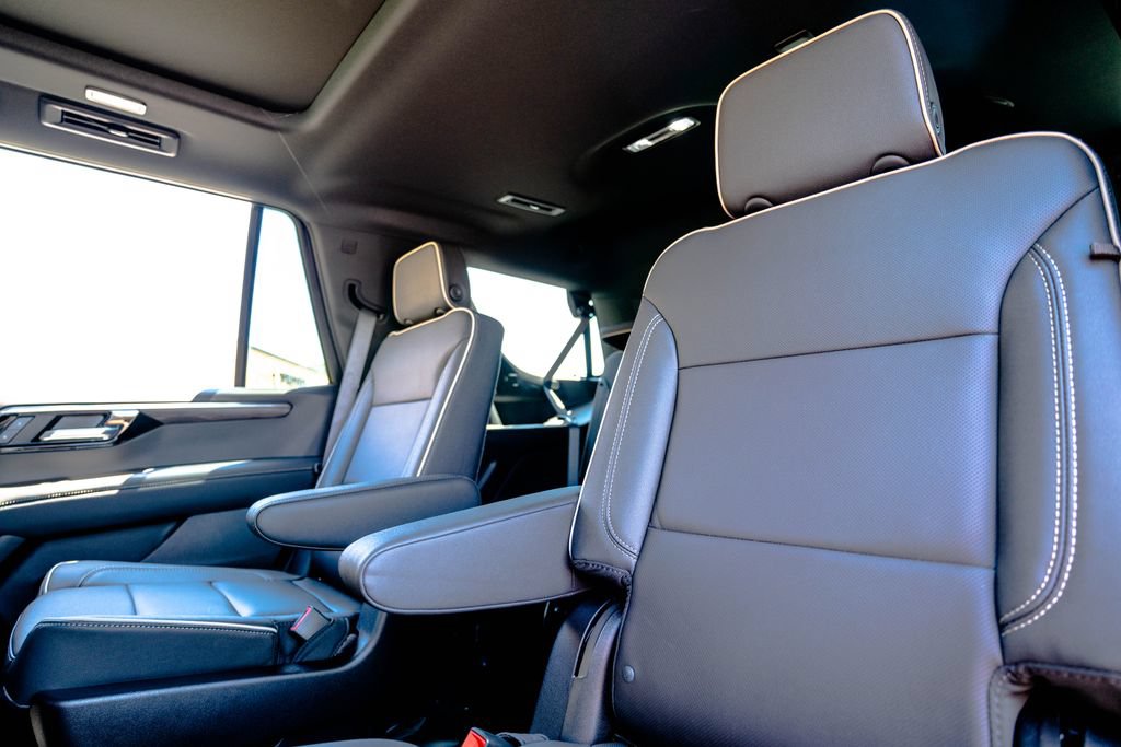 New 2026 Chevrolet Tahoe Premier w/ Sun And Tow Package AWD/4WD image 35