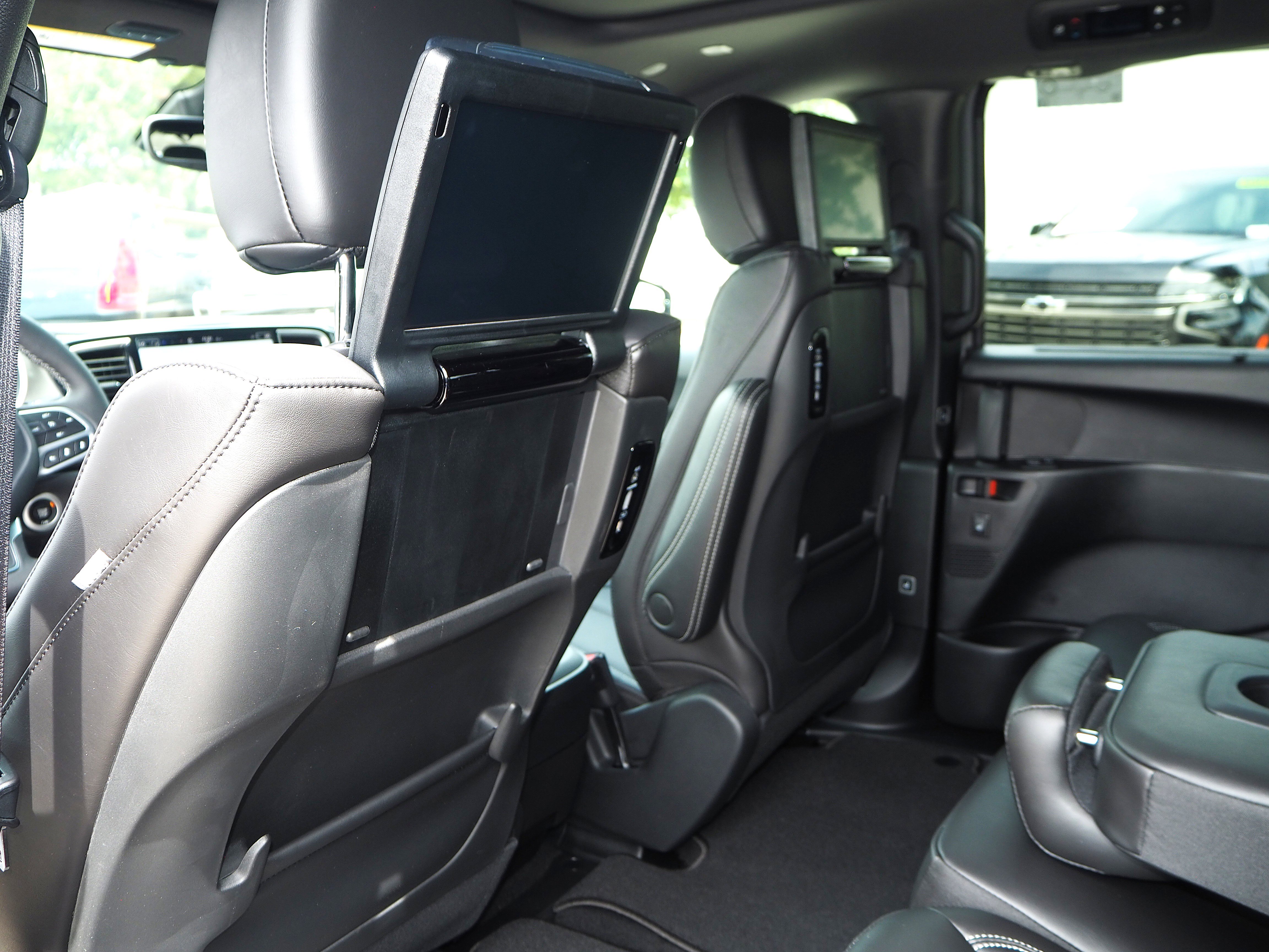 New 2025 Chrysler Pacifica Select w/ Uconnect Theater Family Group FWD image 19