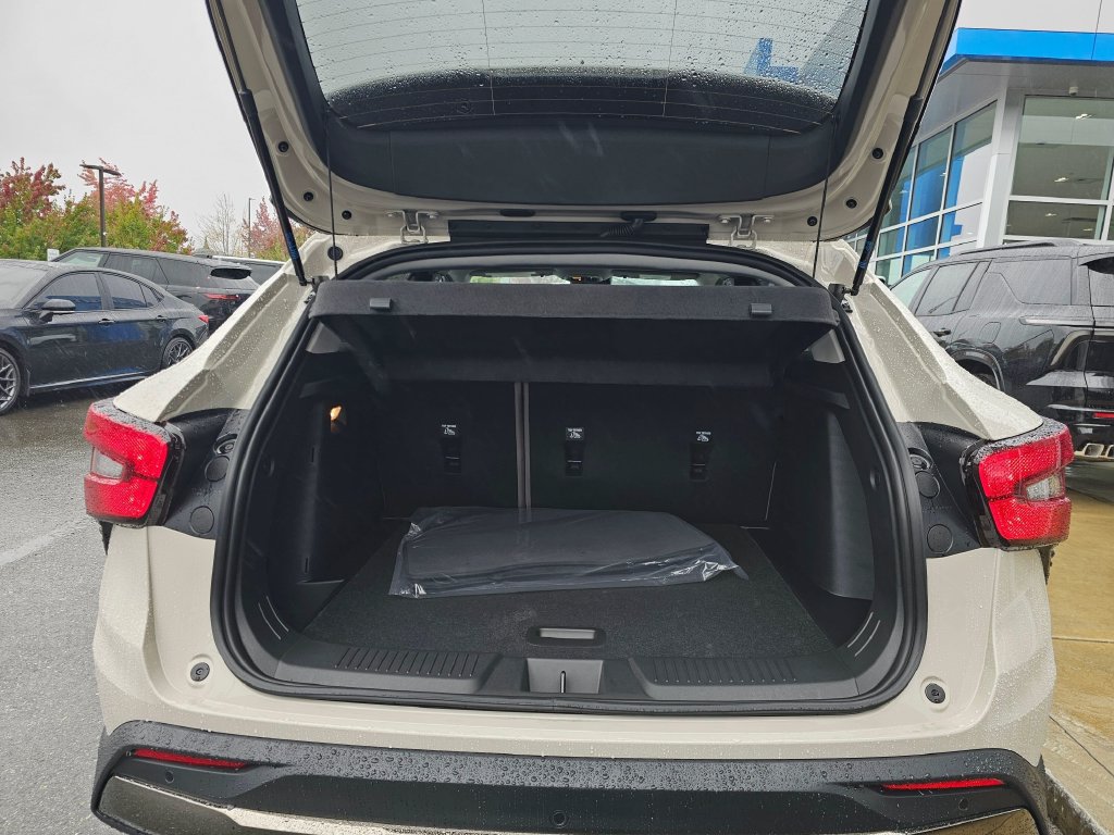 New 2026 Chevrolet Trax ACTIV w/ Driver Confidence Package FWD image 18