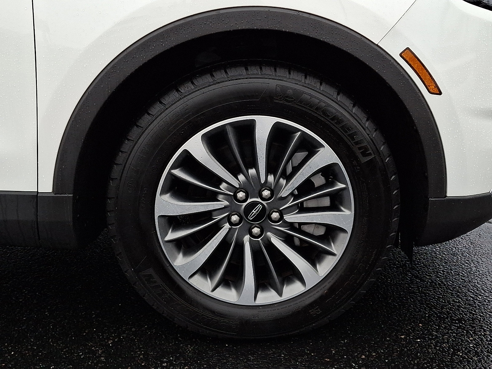 Certified 2021 Lincoln Nautilus AWD w/ Equipment Group 101A image 8