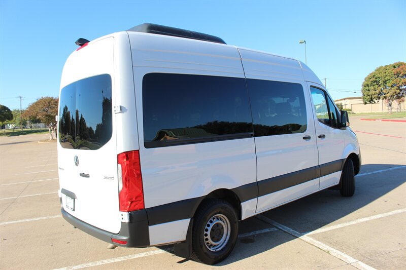 Used 2024 Mercedes-Benz Sprinter 2500 image 5
