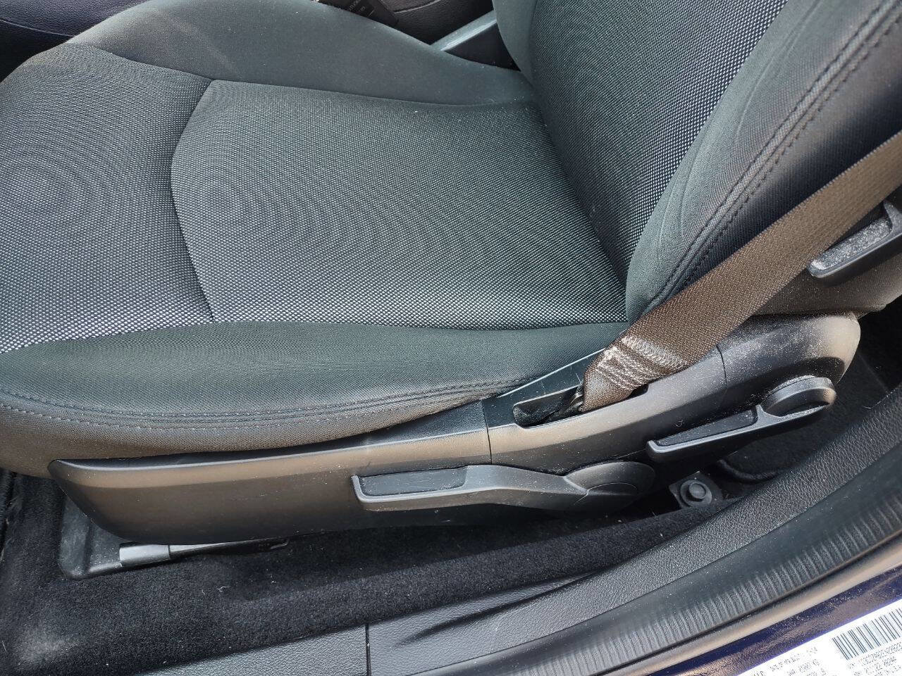 Used 2014 Dodge Avenger SE w/ Rallye Appearance Group FWD image 11