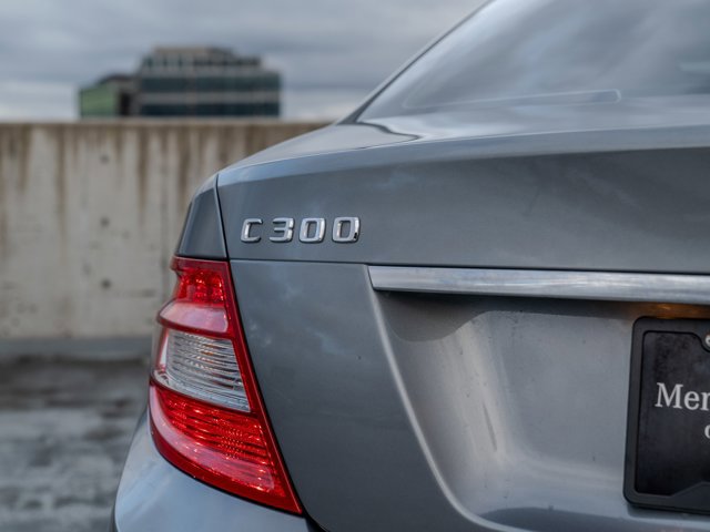 Used 2011 Mercedes-Benz C 300 4MATIC Sedan image 12