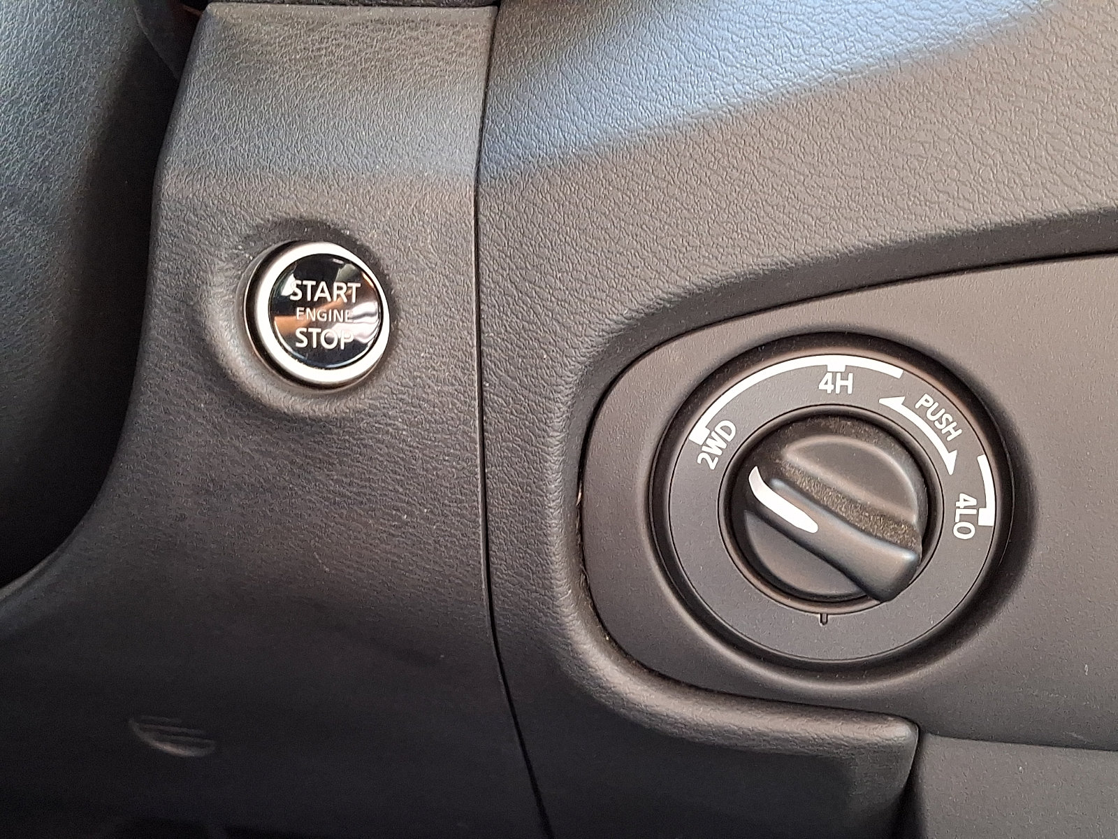 Used 2024 Nissan Frontier SV w/ SV Convenience Package AWD/4WD image 25