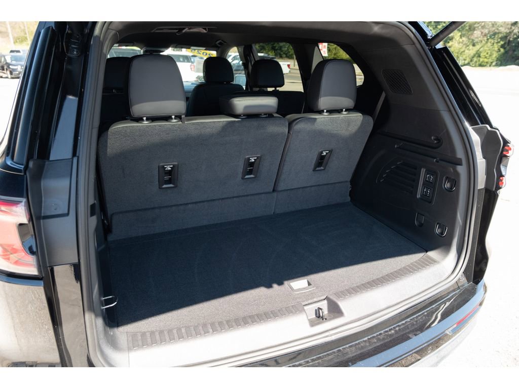 Used 2025 GMC Acadia Denali image 32