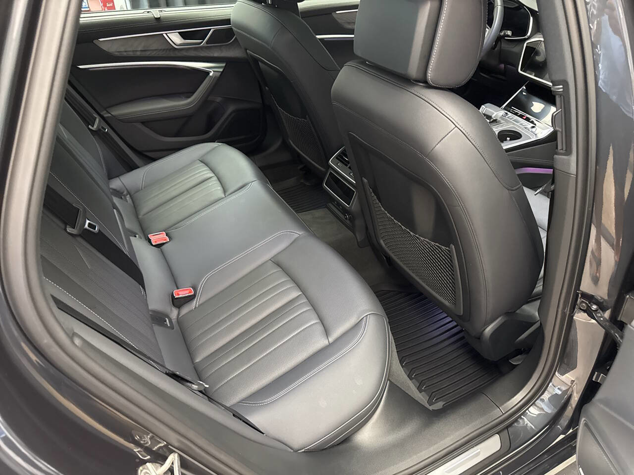 Used 2024 Audi A6 Premium Plus w/ Executive Package image 32