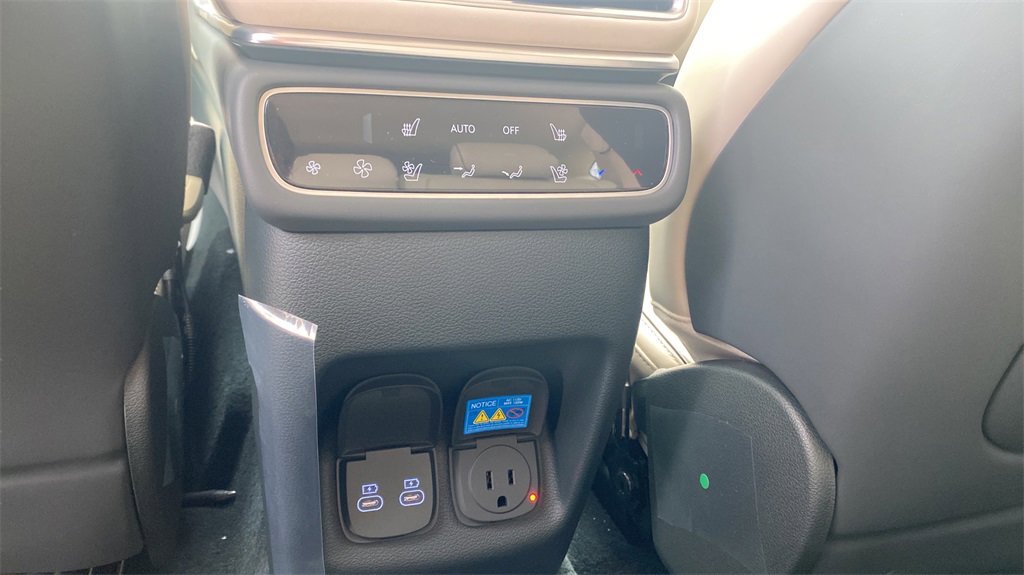 New 2026 Genesis GV80 3.5T e-SC image 10