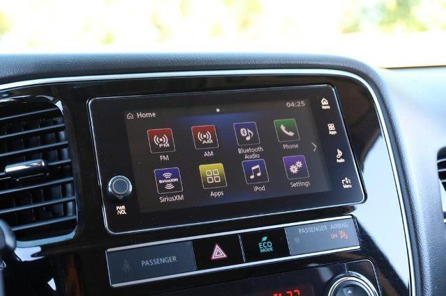 Used 2019 Mitsubishi Outlander SE AWD/4WD image 13