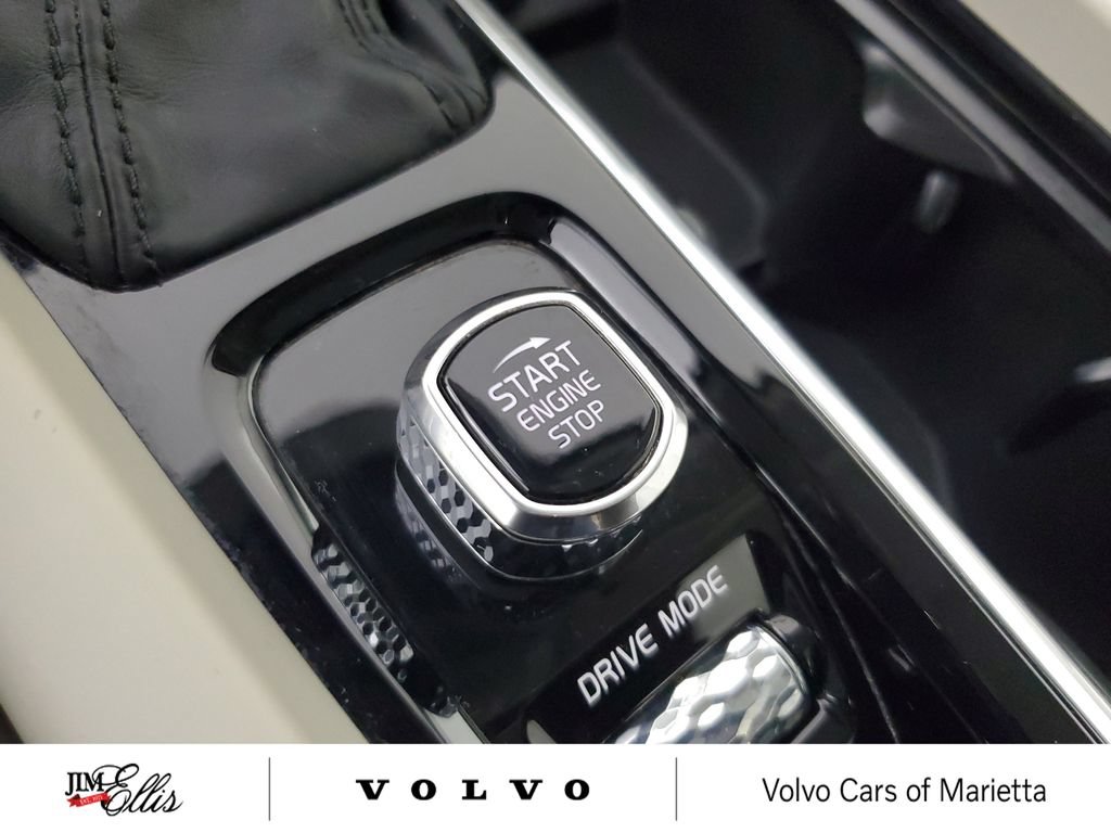 Used 2021 Volvo S60 T5 Momentum w/ Climate Package FWD image 33