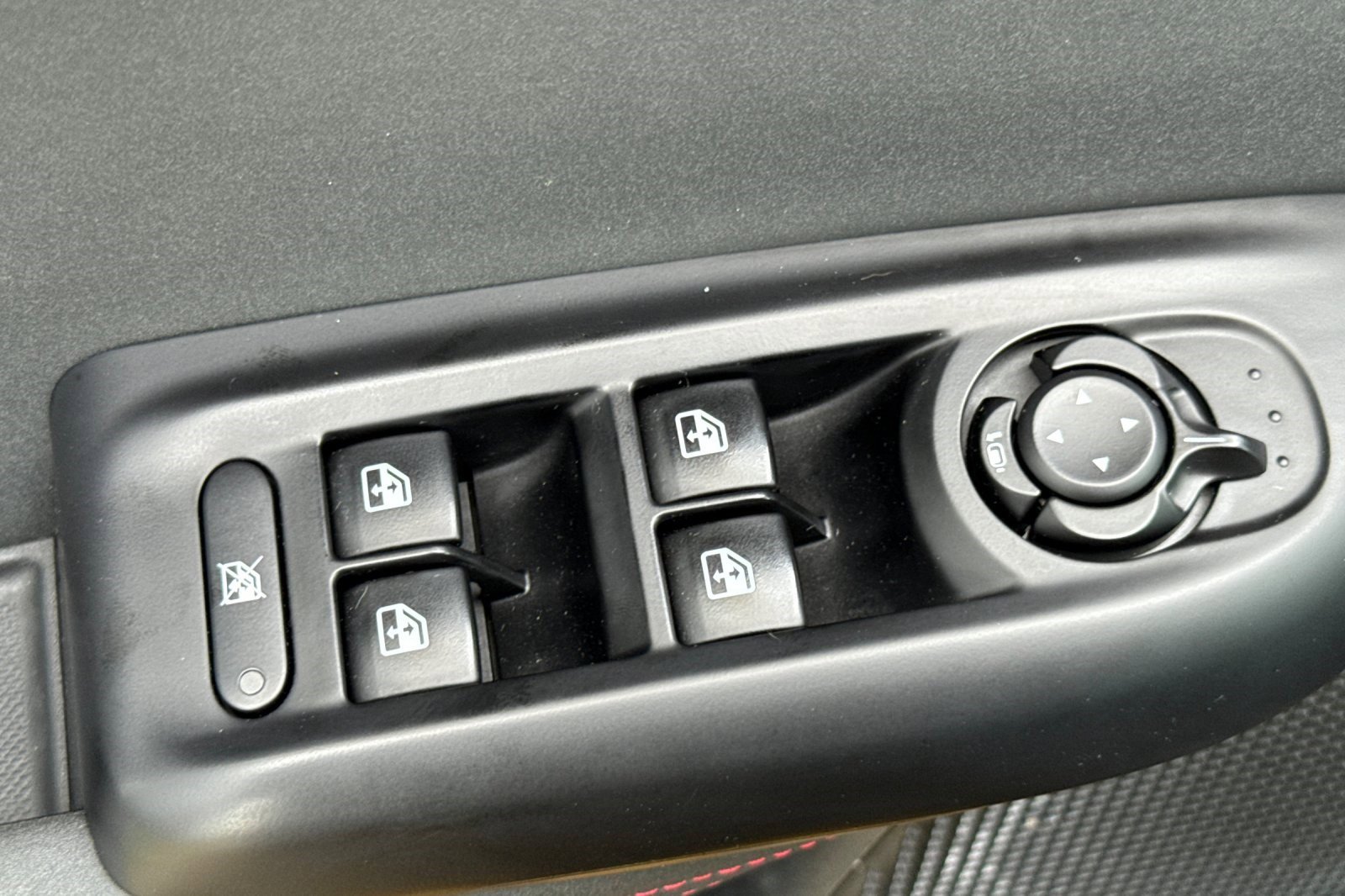 Used 2024 Dodge Hornet R/T w/ R/T Blacktop Package image 13