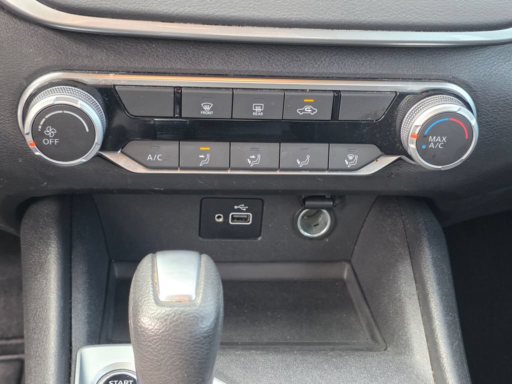 Used 2024 Nissan Altima 2.5 S FWD image 23