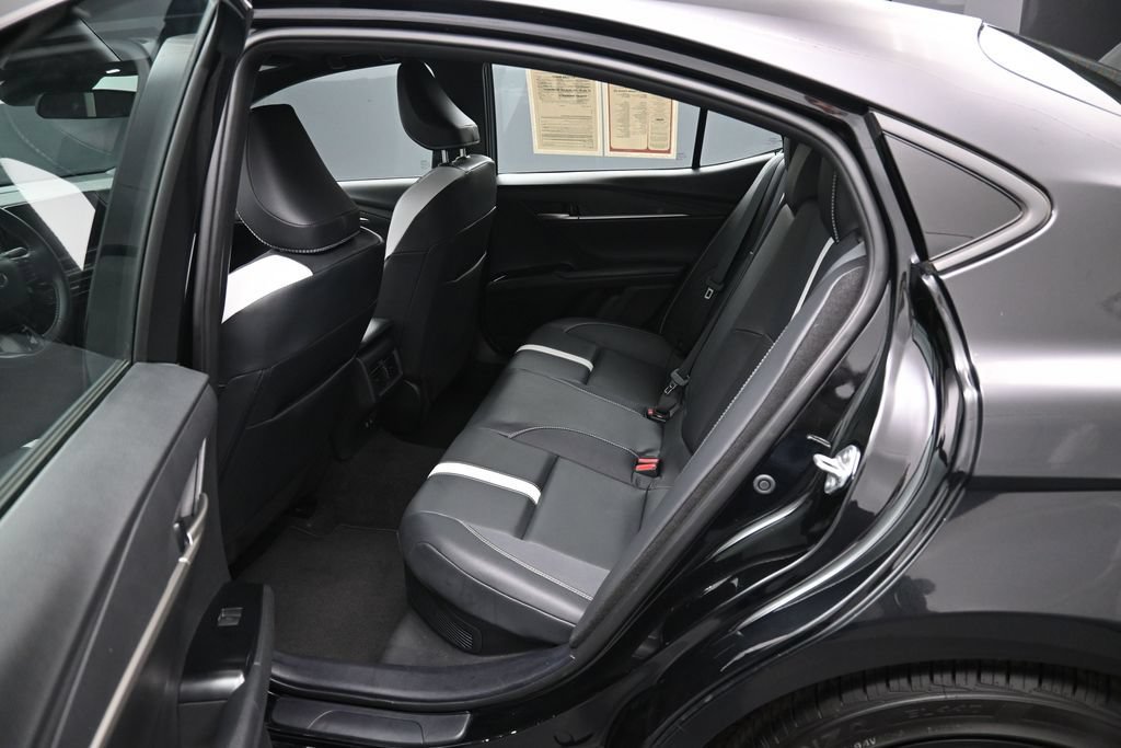 Used 2025 Toyota Camry SE FWD image 27