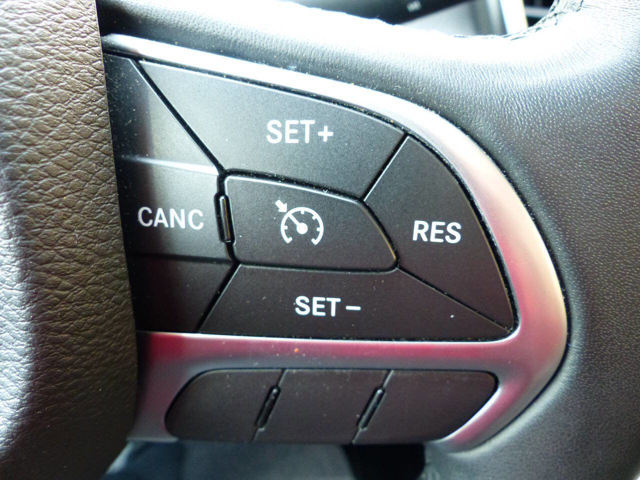 Used 2016 Chrysler 200 Limited w/ Convenience Group image 24