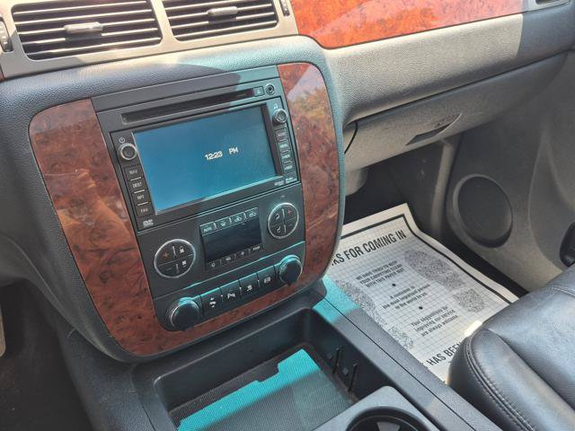 Used 2011 Chevrolet Silverado 3500 LTZ w/ LTZ Plus Package AWD/4WD image 20