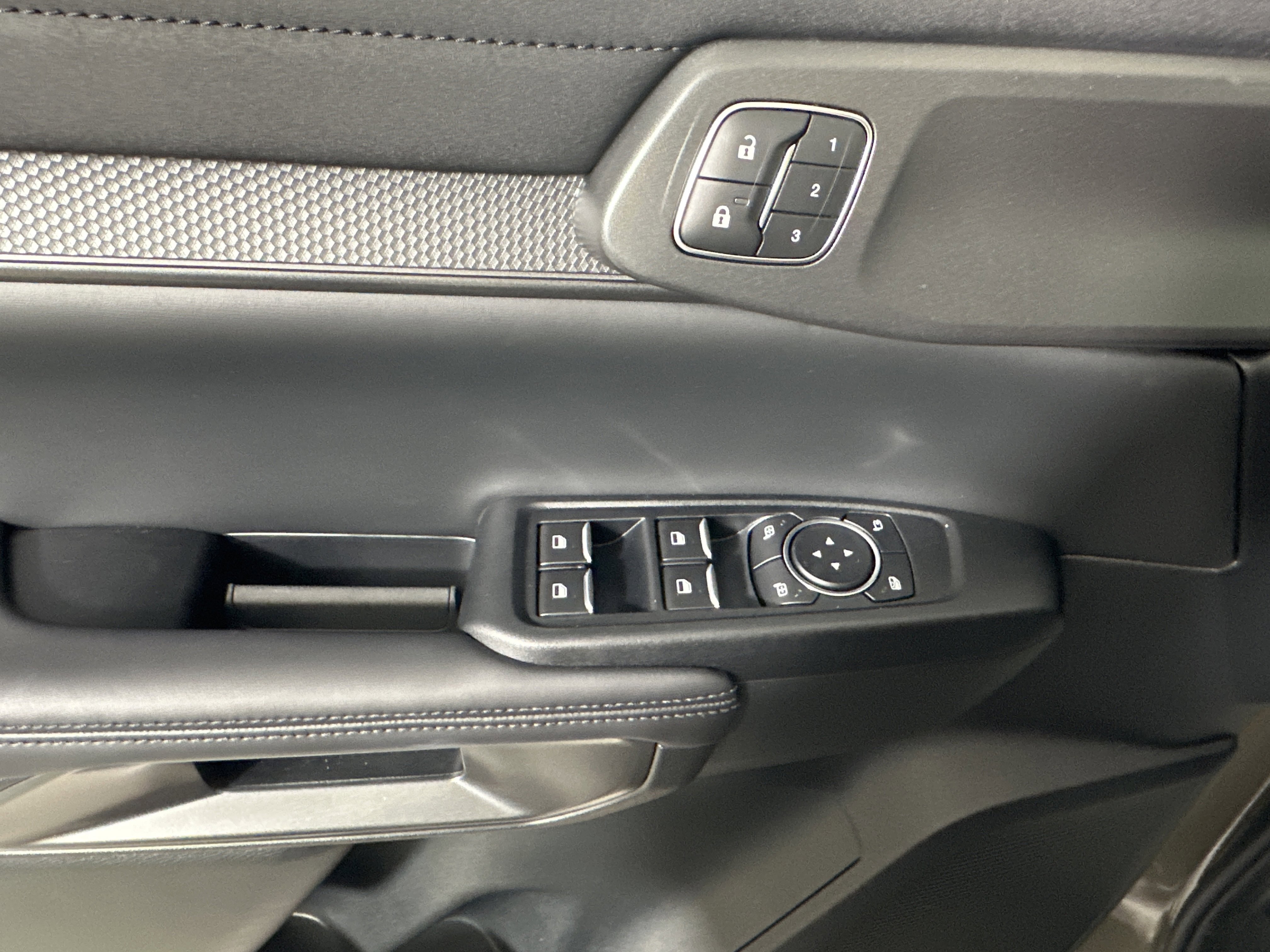 Used 2025 Ford Ranger Raptor image 11