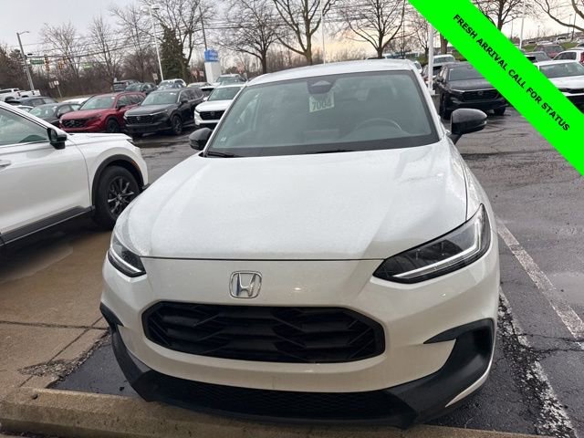 Used 2023 Honda HR-V Sport image 2