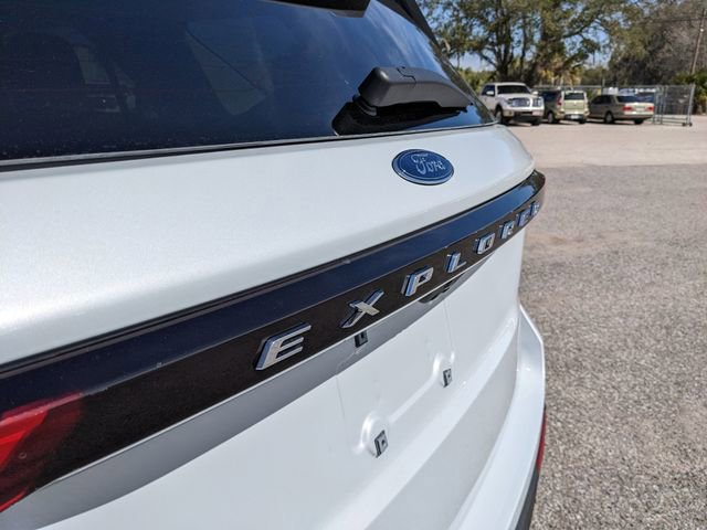 New 2026 Ford Explorer Active RWD image 11