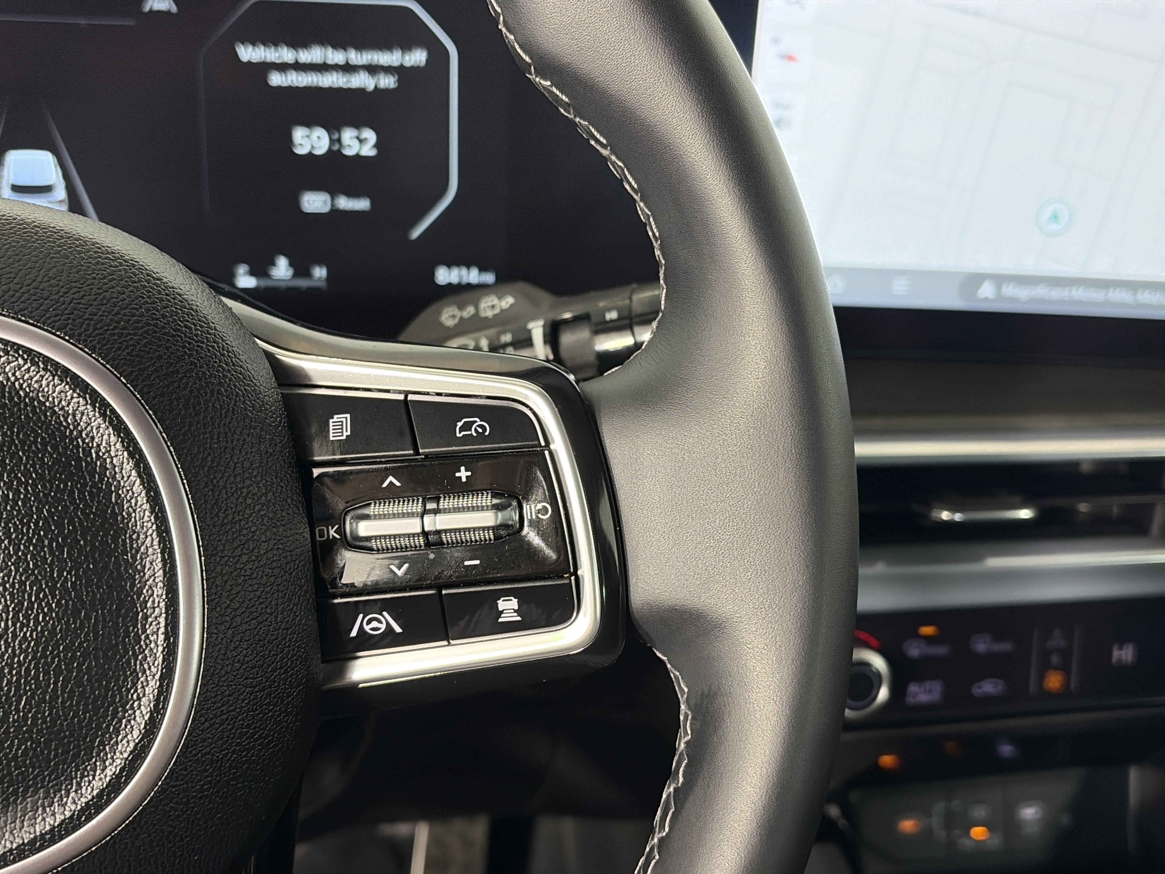 Certified 2025 Kia Sorento SX image 29