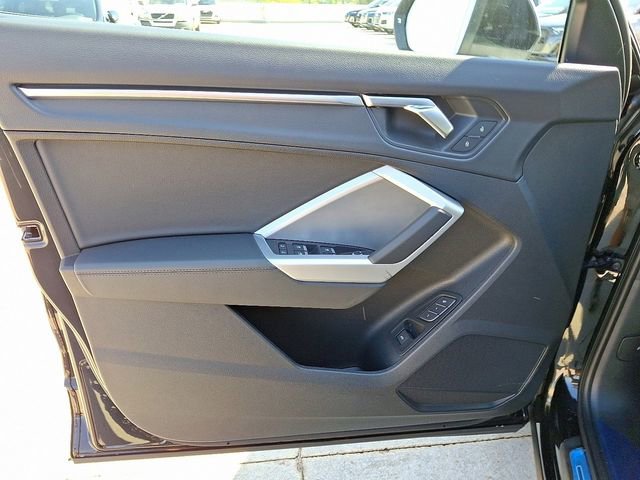 Used 2025 Audi Q3 2.0T Premium w/ Convenience Package AWD/4WD image 8