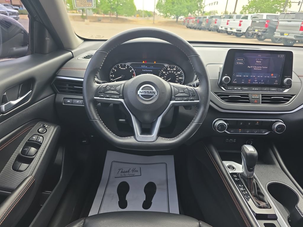 Used 2022 Nissan Altima 2.5 SR AWD/4WD image 14
