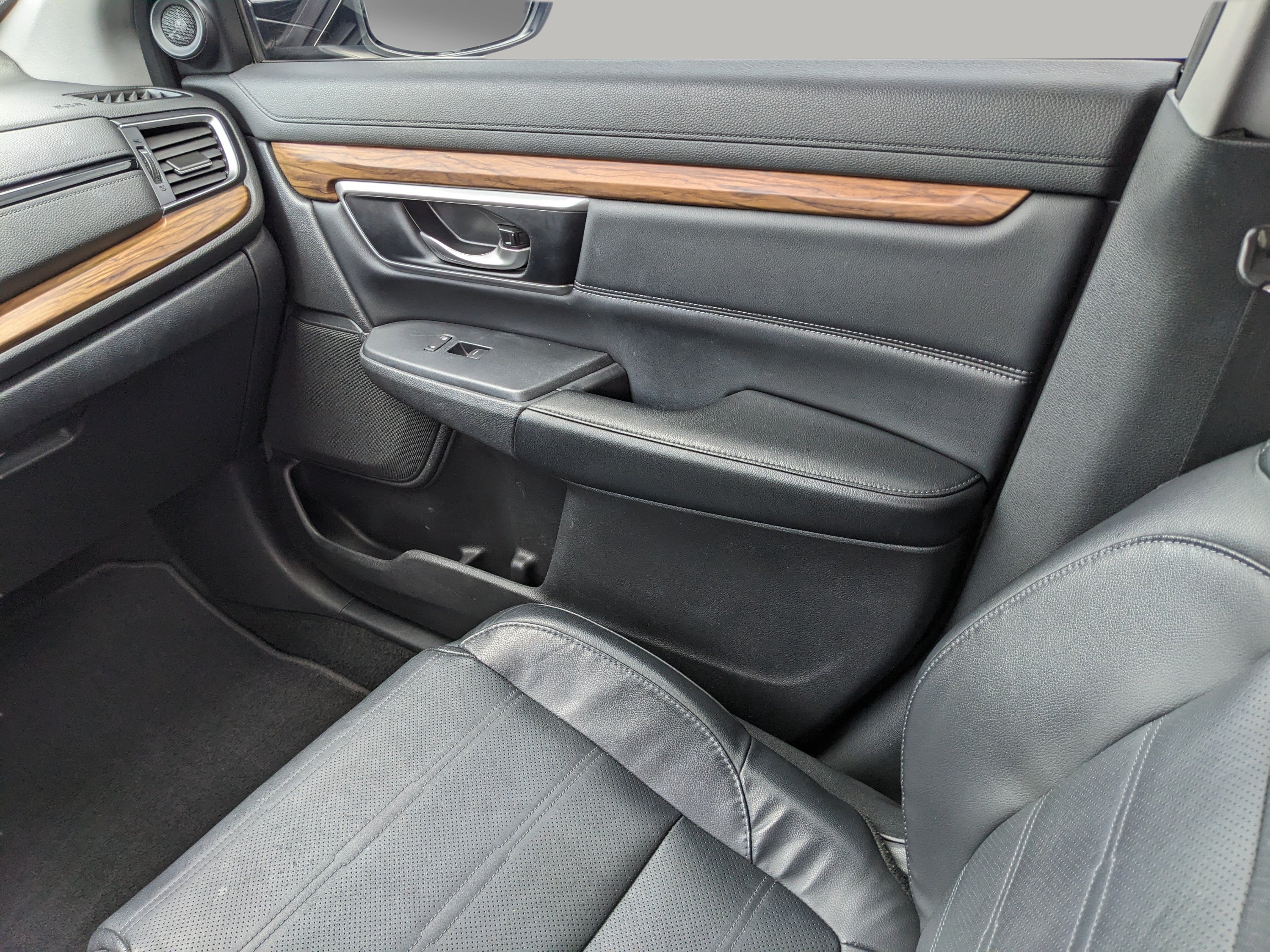 Used 2019 Honda CR-V EX-L image 16
