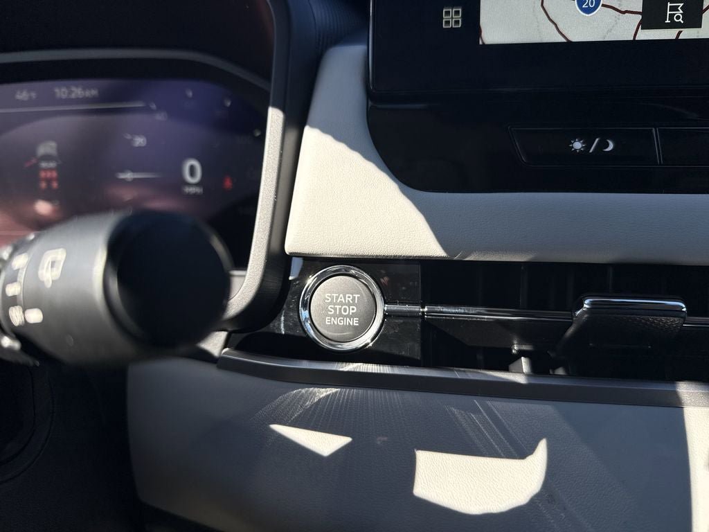 New 2025 Mitsubishi Outlander SE image 33