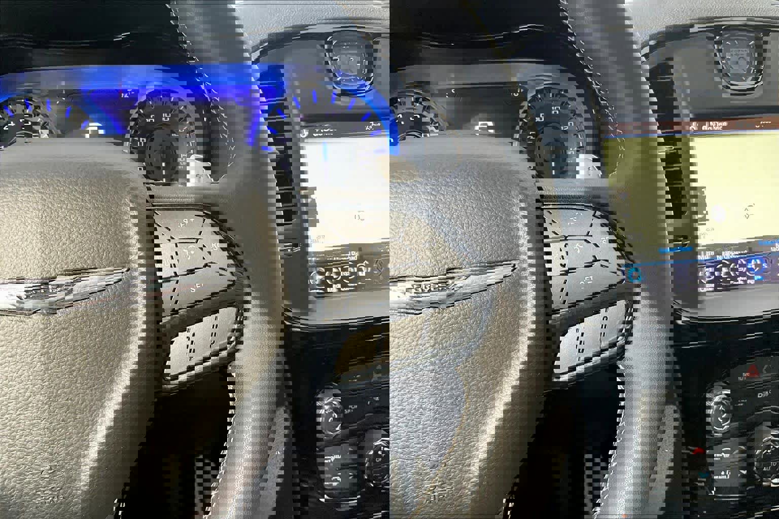 Used 2023 Chrysler 300 S image 24