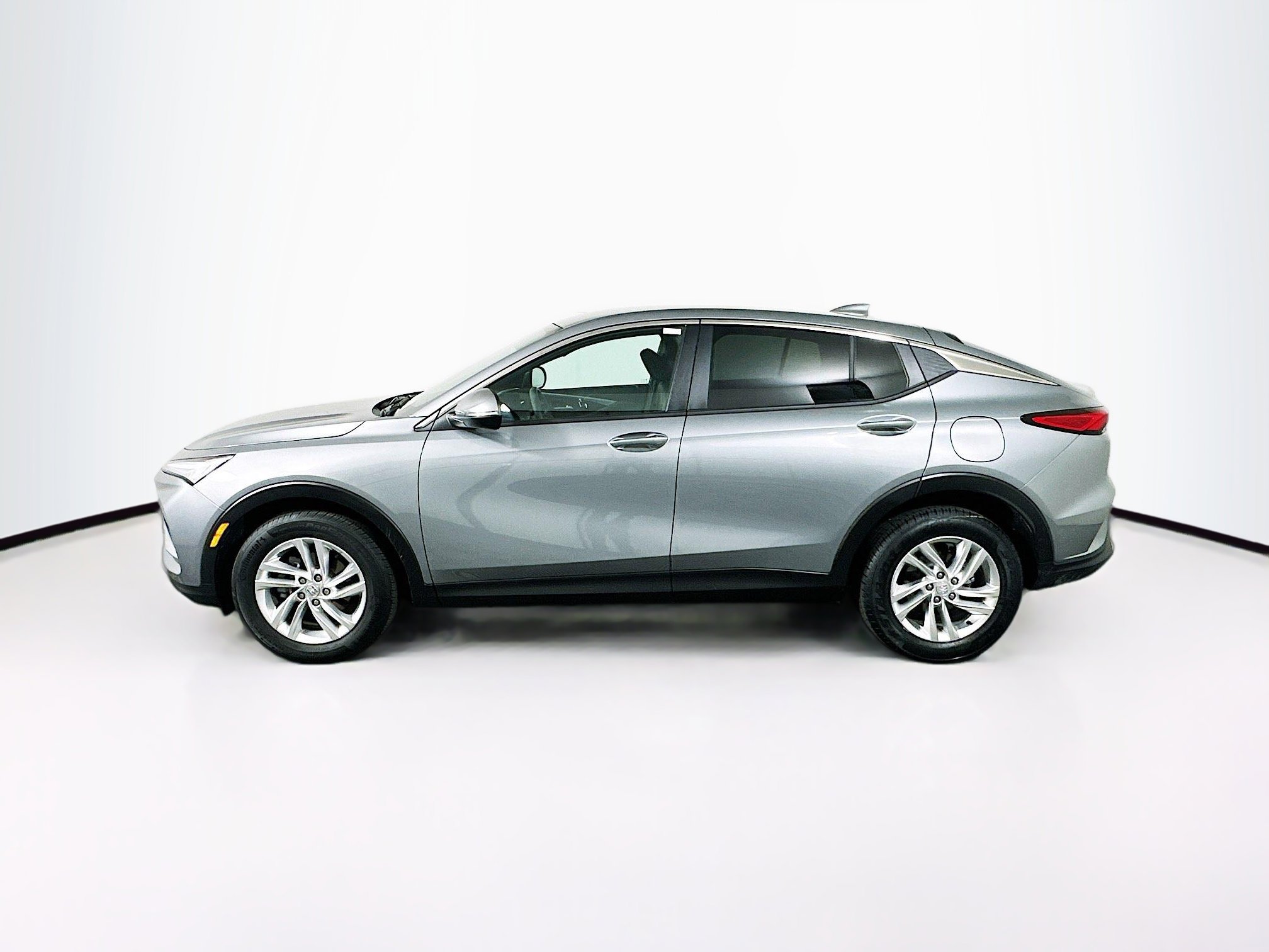 Used 2025 Buick Envista Preferred FWD image 4