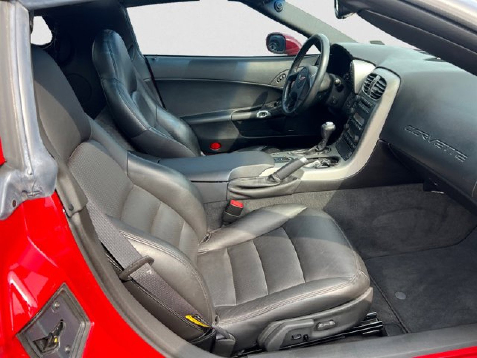 Used 2005 Chevrolet Corvette Coupe w/ Preferred Equipment Group image 16