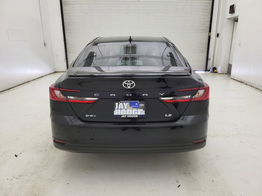 Used 2025 Toyota Camry LE image 12