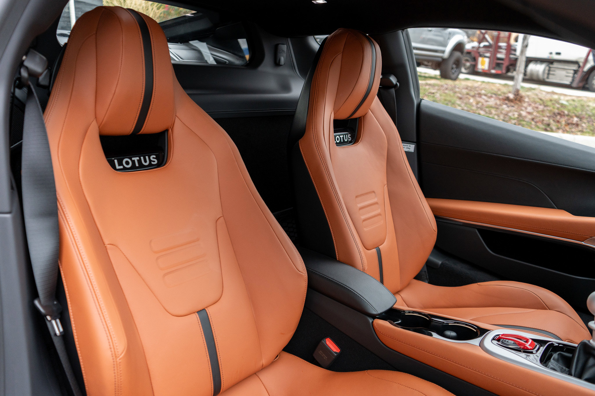 Used 2025 Lotus Emira image 9