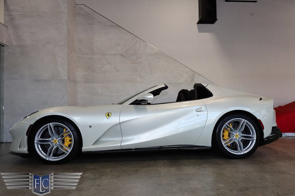 Used 2021 Ferrari 812 GTS RWD image 15