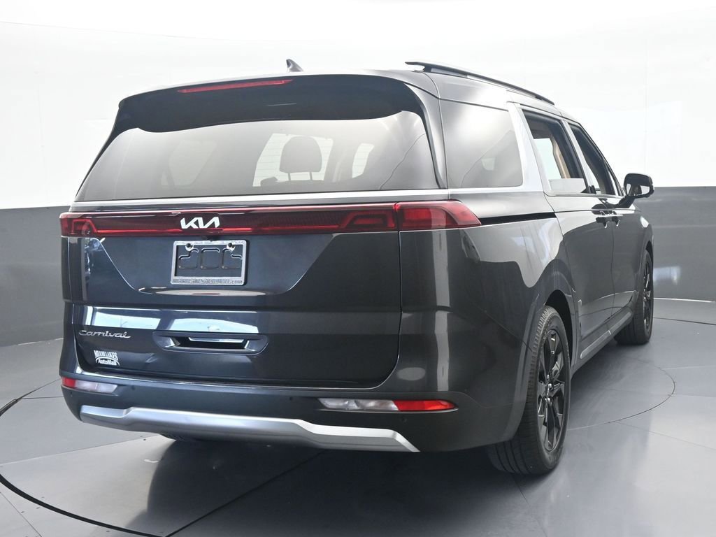 Used 2022 Kia Carnival SX FWD image 5