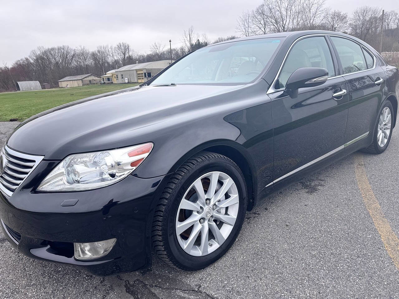 Used 2012 Lexus LS 460 AWD w/ Comfort Plus Pkg image 3